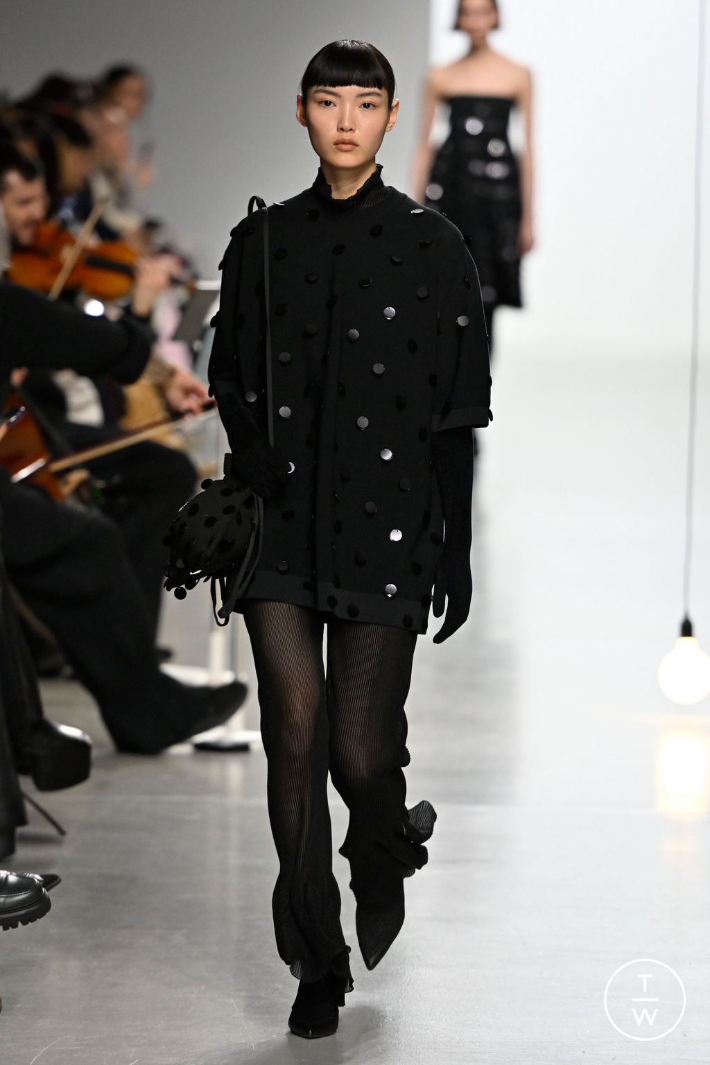Fashion Week Paris Fall/Winter 2024 look 36 de la collection CFCL womenswear