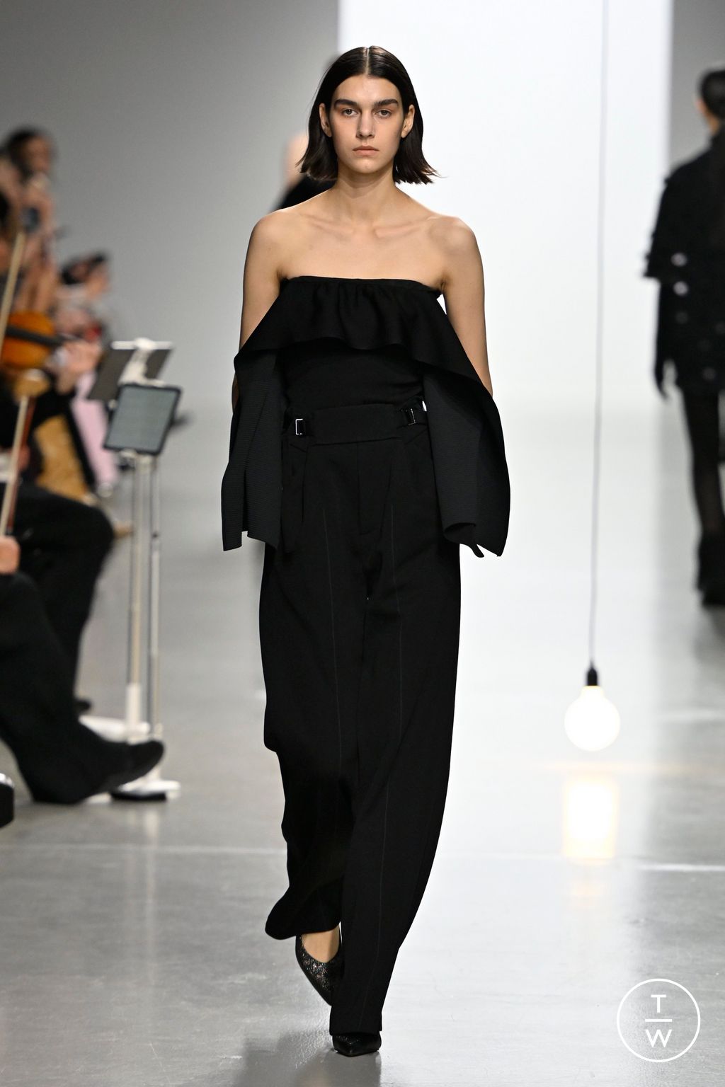 Fashion Week Paris Fall/Winter 2024 look 38 de la collection CFCL womenswear