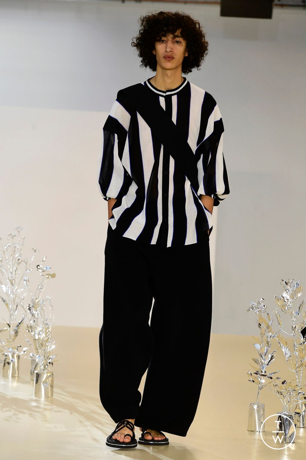 Fashion Week Paris Spring/Summer 2024 look 14 from the CFCL collection womenswear