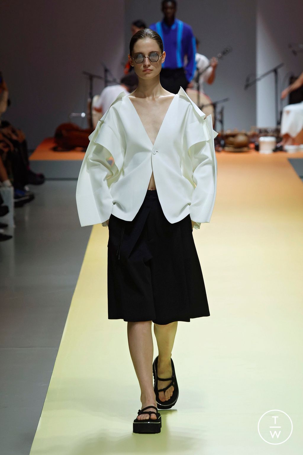Fashion Week Paris Spring/Summer 2025 look 2 from the CFCL collection womenswear