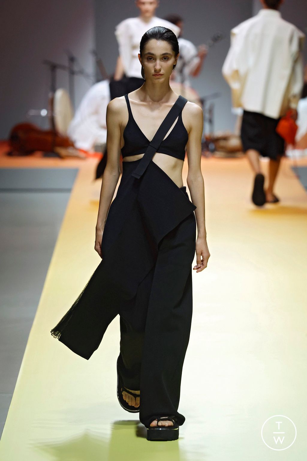 Fashion Week Paris Spring/Summer 2025 look 7 from the CFCL collection womenswear