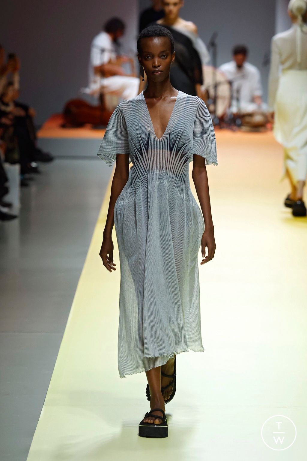 Fashion Week Paris Spring/Summer 2025 look 18 from the CFCL collection womenswear