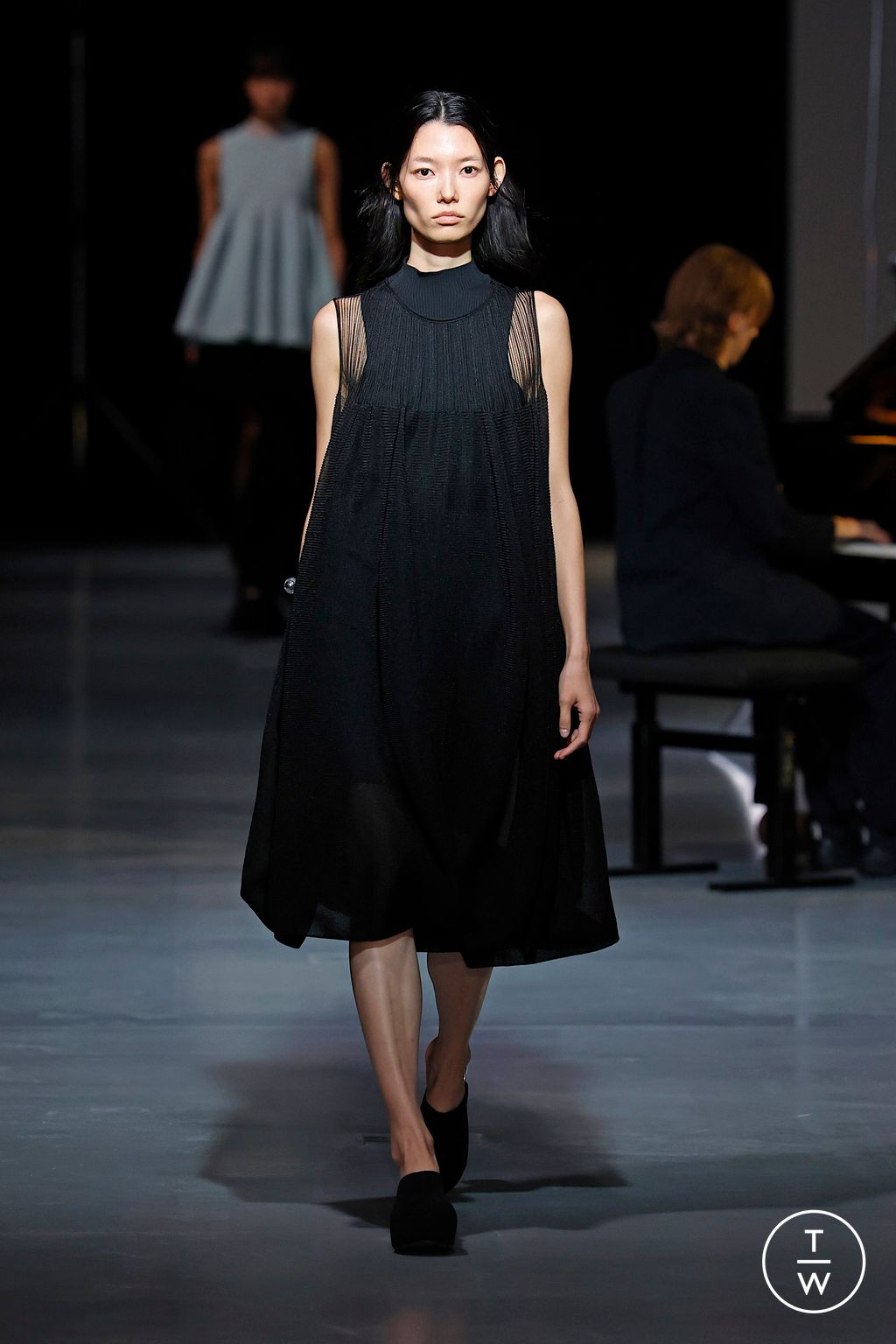 Fashion Week Paris Spring/Summer 2026 look 5 from the CFCL collection 女装