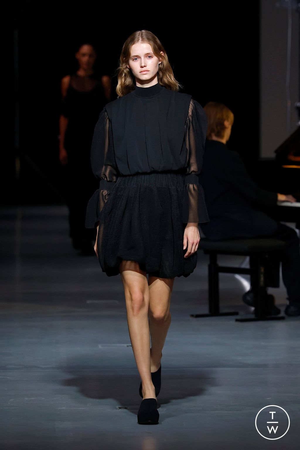 Fashion Week Paris Spring/Summer 2026 look 15 from the CFCL collection womenswear