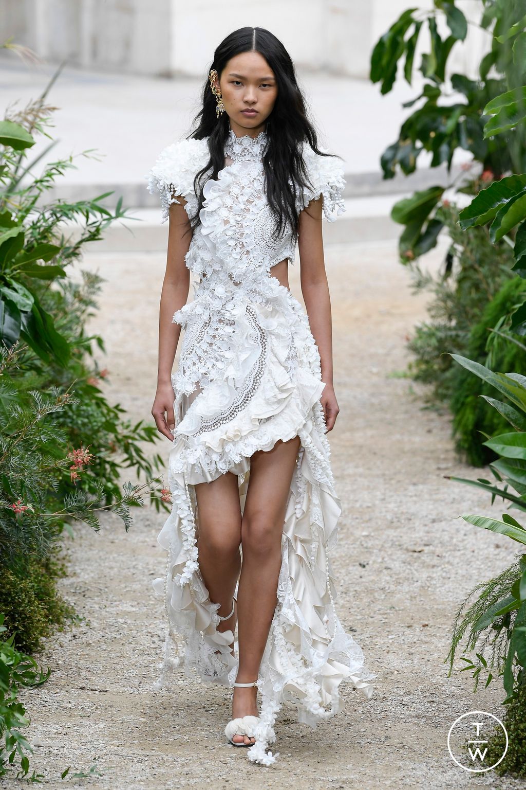 Fashion Week Paris Spring/Summer 2023 look 9 from the Zimmermann collection womenswear