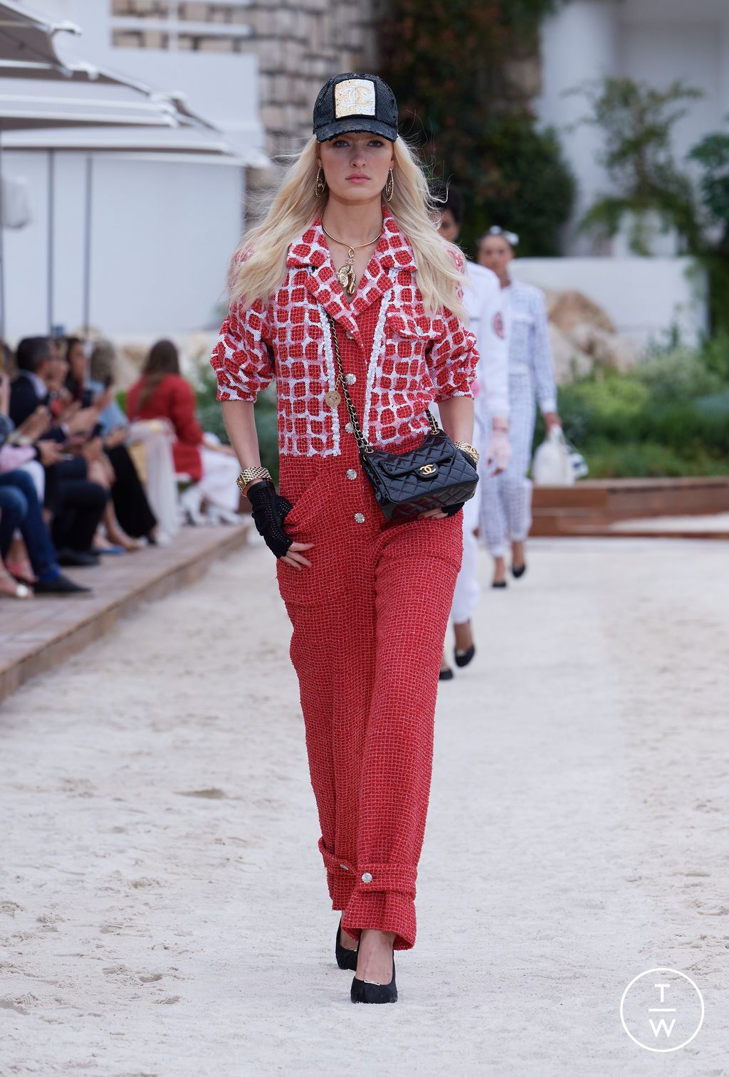 Fashion Week Paris Resort 2023 look 5 from the Chanel collection womenswear