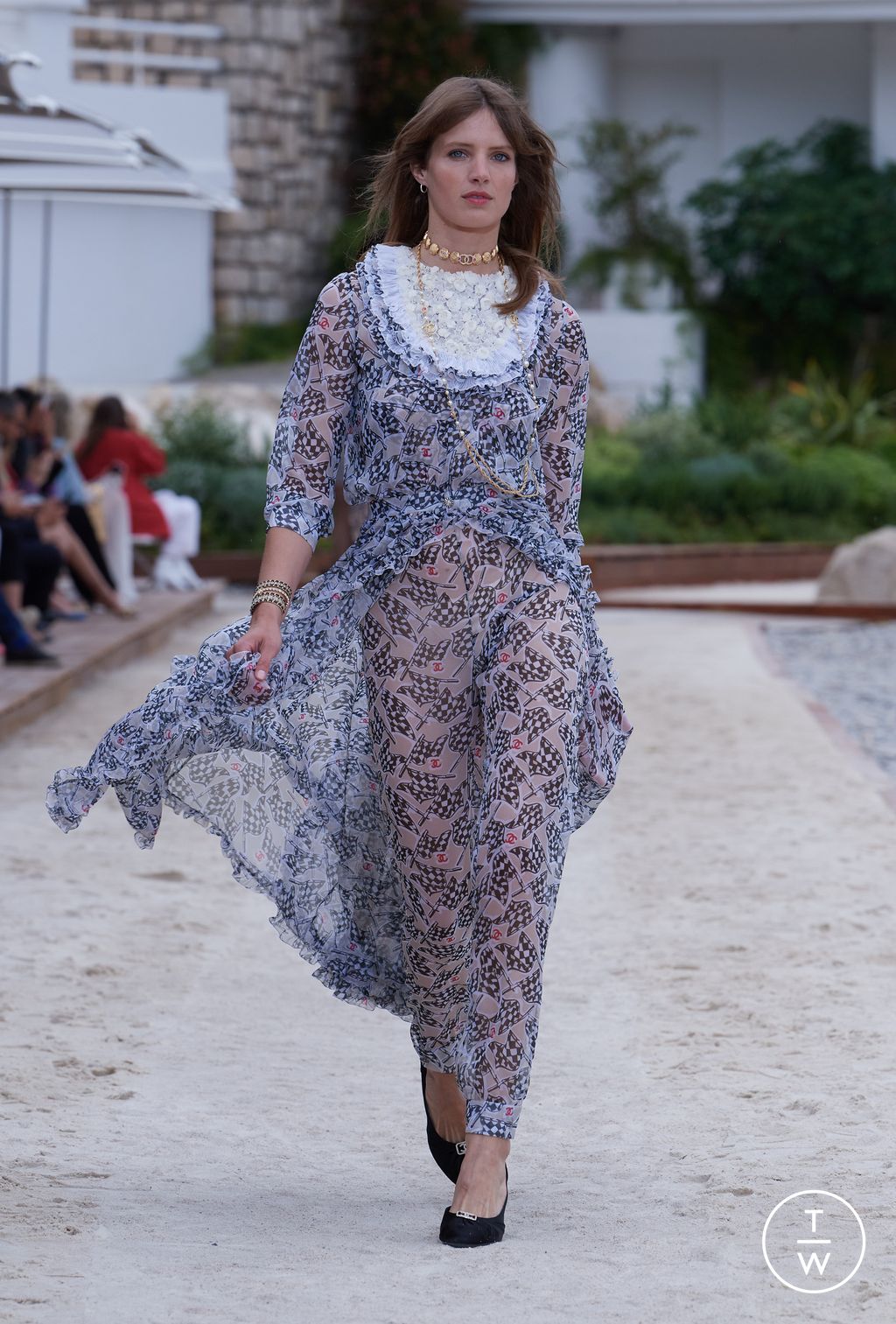 Fashion Week Paris Resort 2023 look 23 from the Chanel collection 女装
