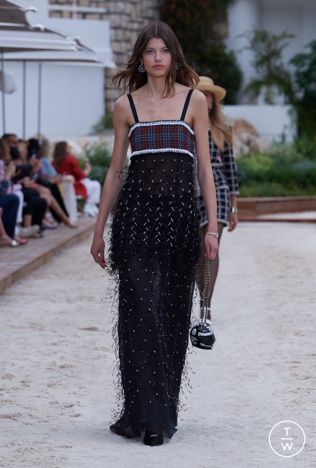 Fashion Week Paris Resort 2023 look 30 from the Chanel collection womenswear