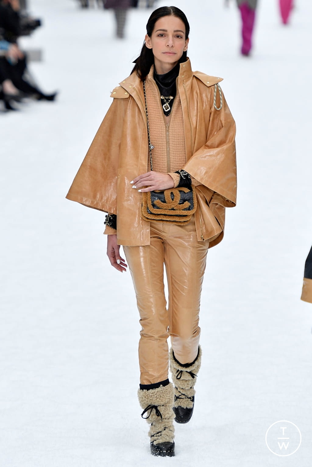 Fashion Week Paris Fall/Winter 2019 look 36 de la collection Chanel womenswear