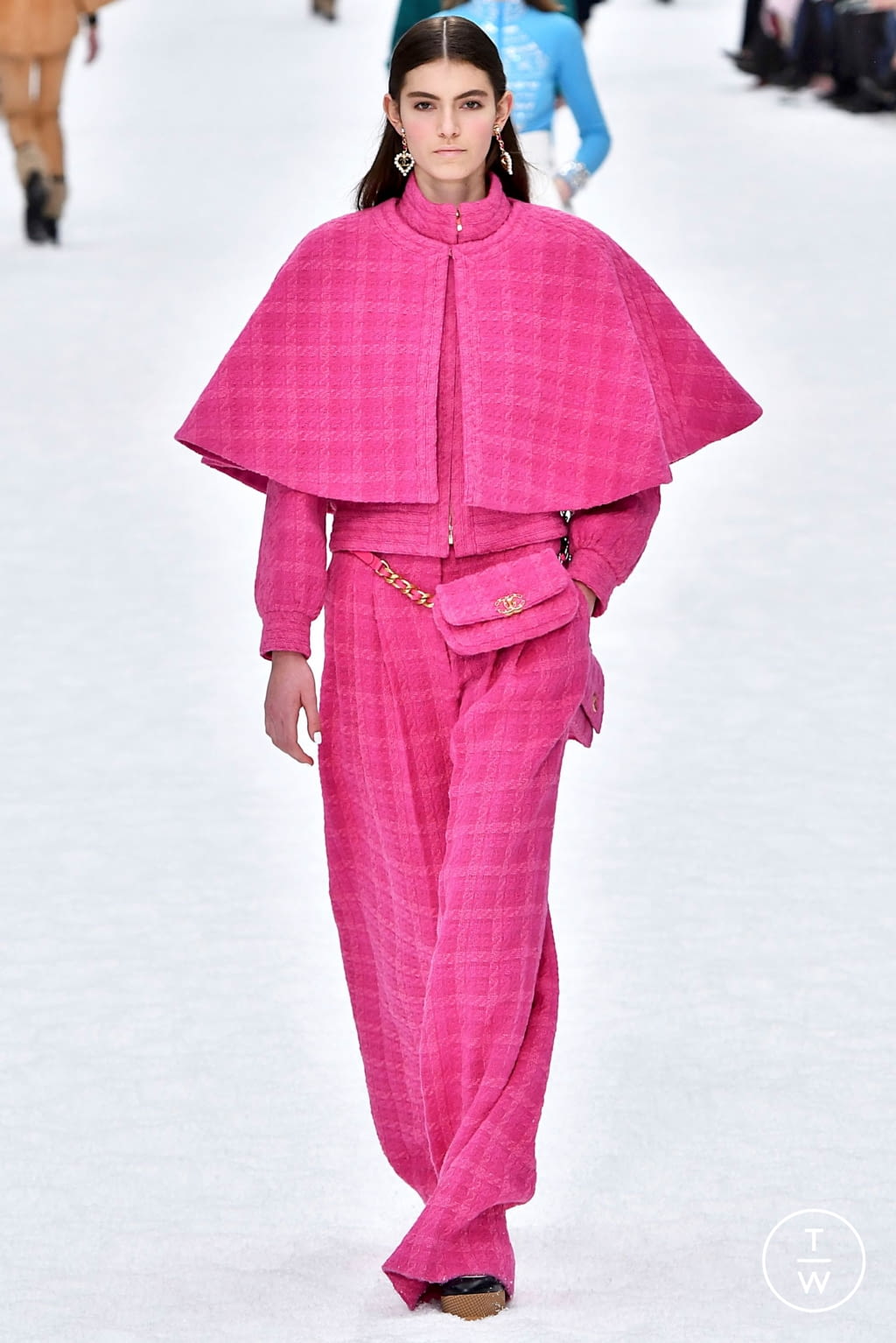 Fashion Week Paris Fall/Winter 2019 look 40 from the Chanel collection womenswear