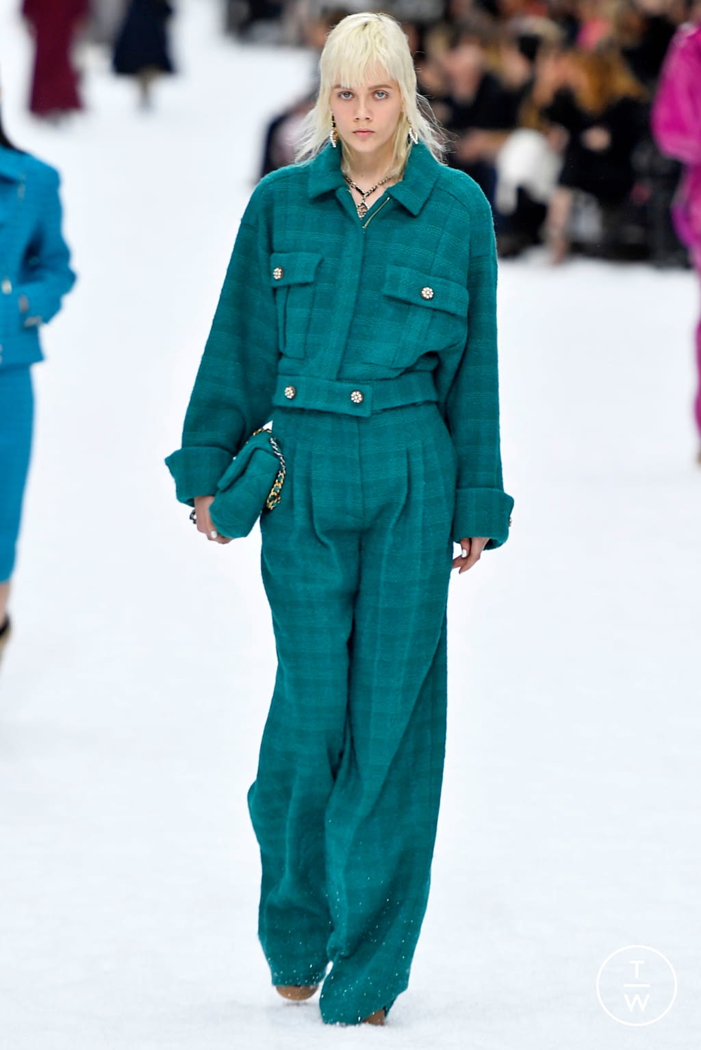 Fashion Week Paris Fall/Winter 2019 look 42 from the Chanel collection womenswear