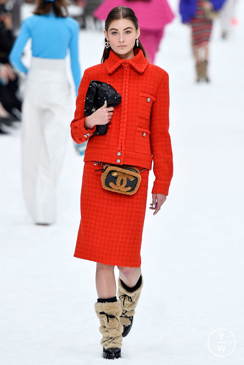 Fashion Week Paris Fall/Winter 2019 look 44 from the Chanel collection womenswear