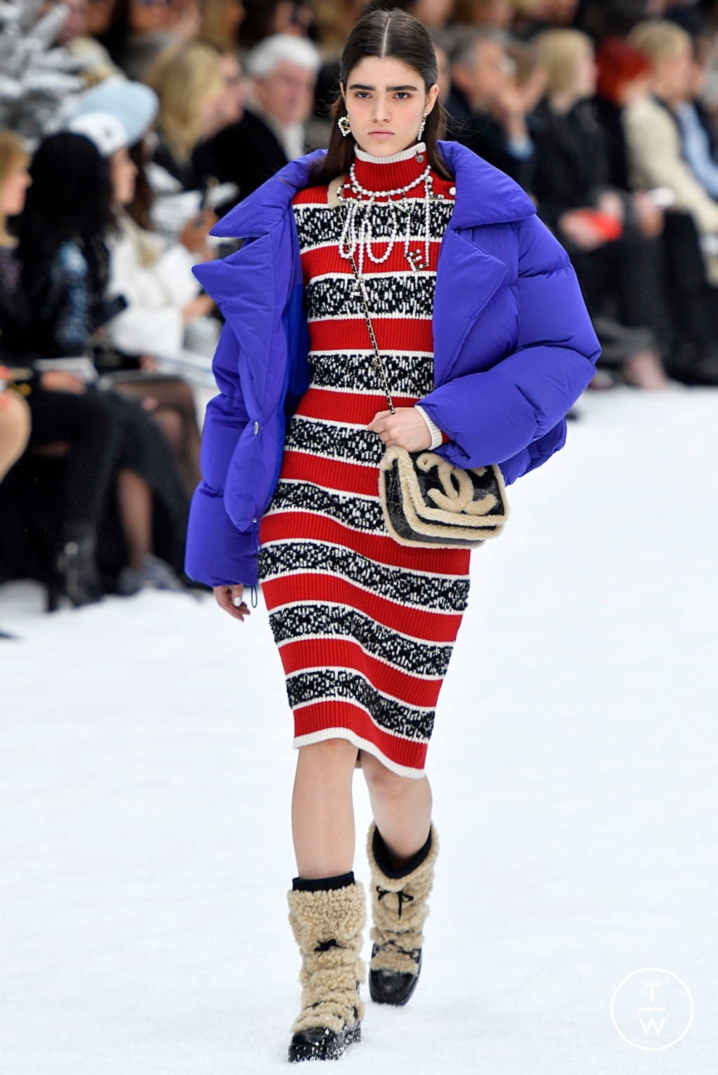 Fashion Week Paris Fall/Winter 2019 look 46 from the Chanel collection womenswear