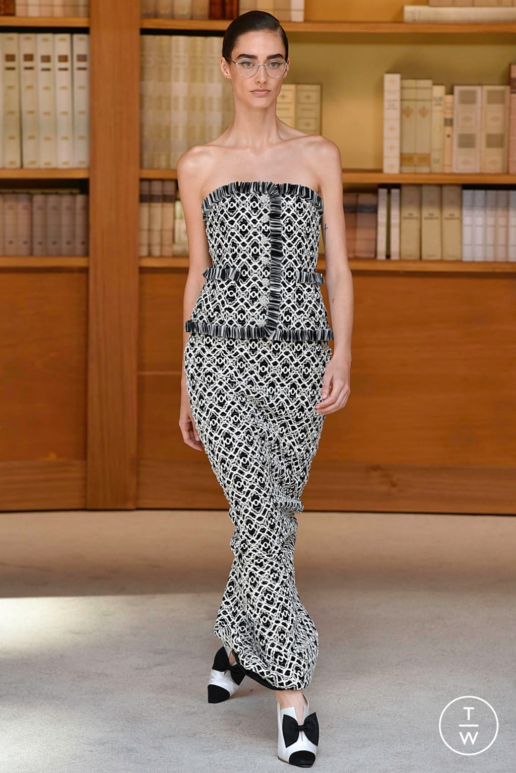 Fashion Week Paris Fall/Winter 2019 look 26 de la collection Chanel couture