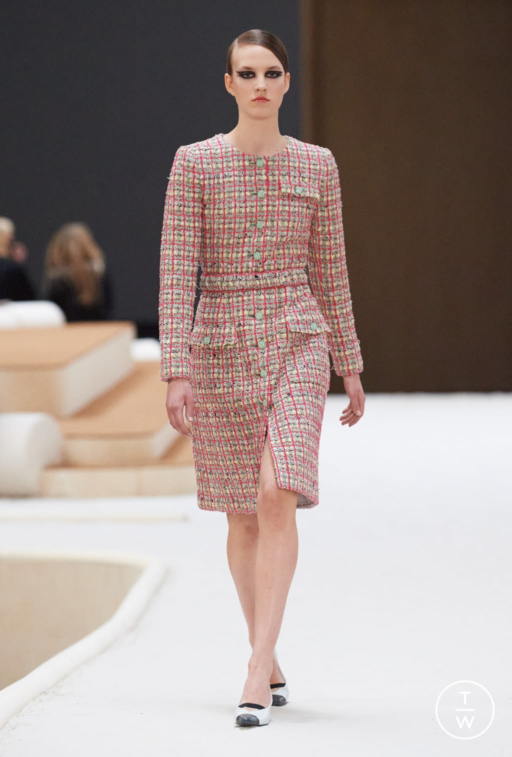 Fashion Week Paris Spring/Summer 2022 look 12 from the Chanel collection couture