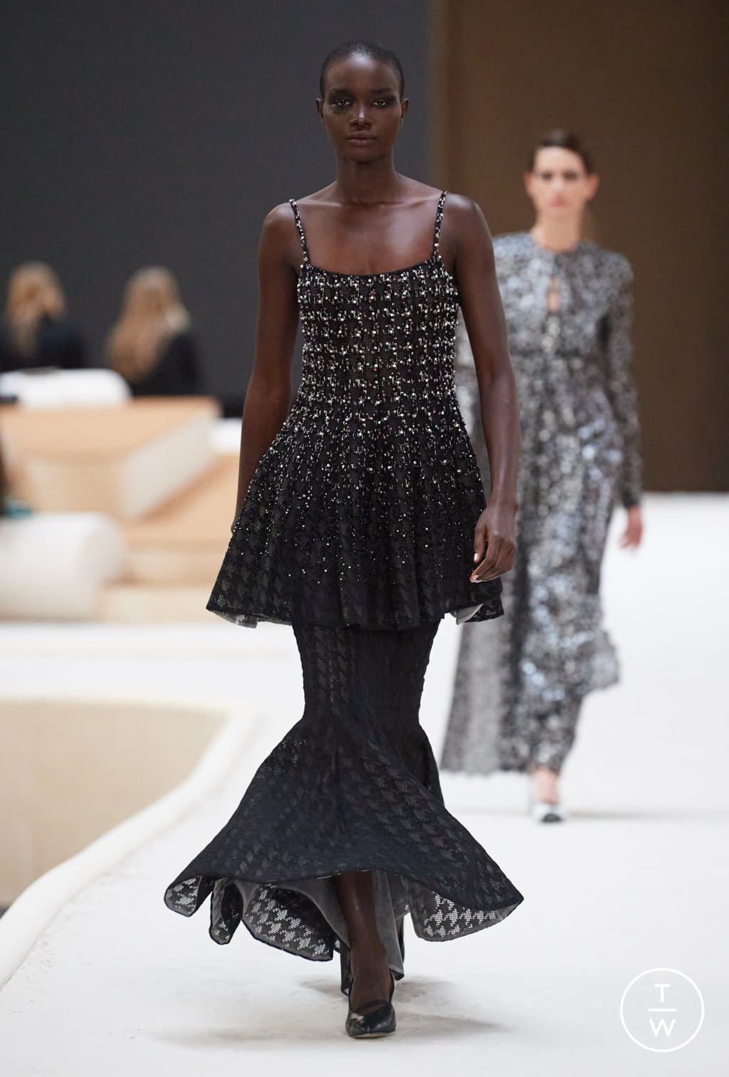 Fashion Week Paris Spring/Summer 2022 look 20 from the Chanel collection couture