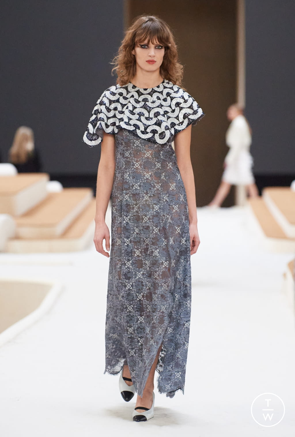 Fashion Week Paris Spring/Summer 2022 look 24 from the Chanel collection couture