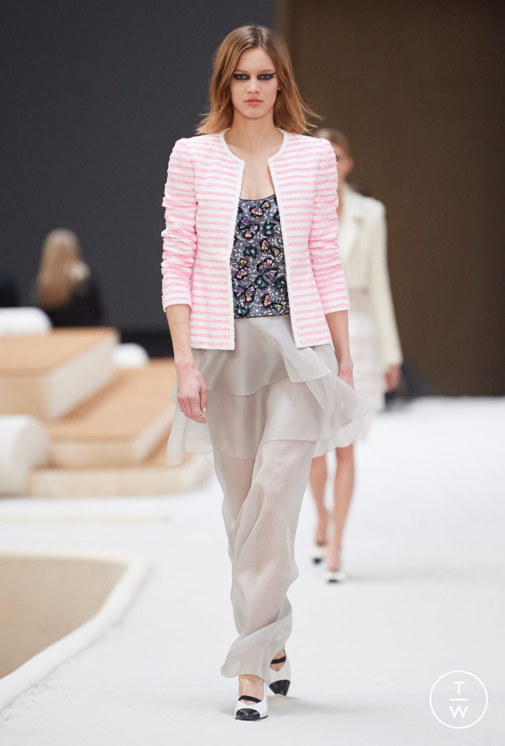Fashion Week Paris Spring/Summer 2022 look 26 de la collection Chanel couture