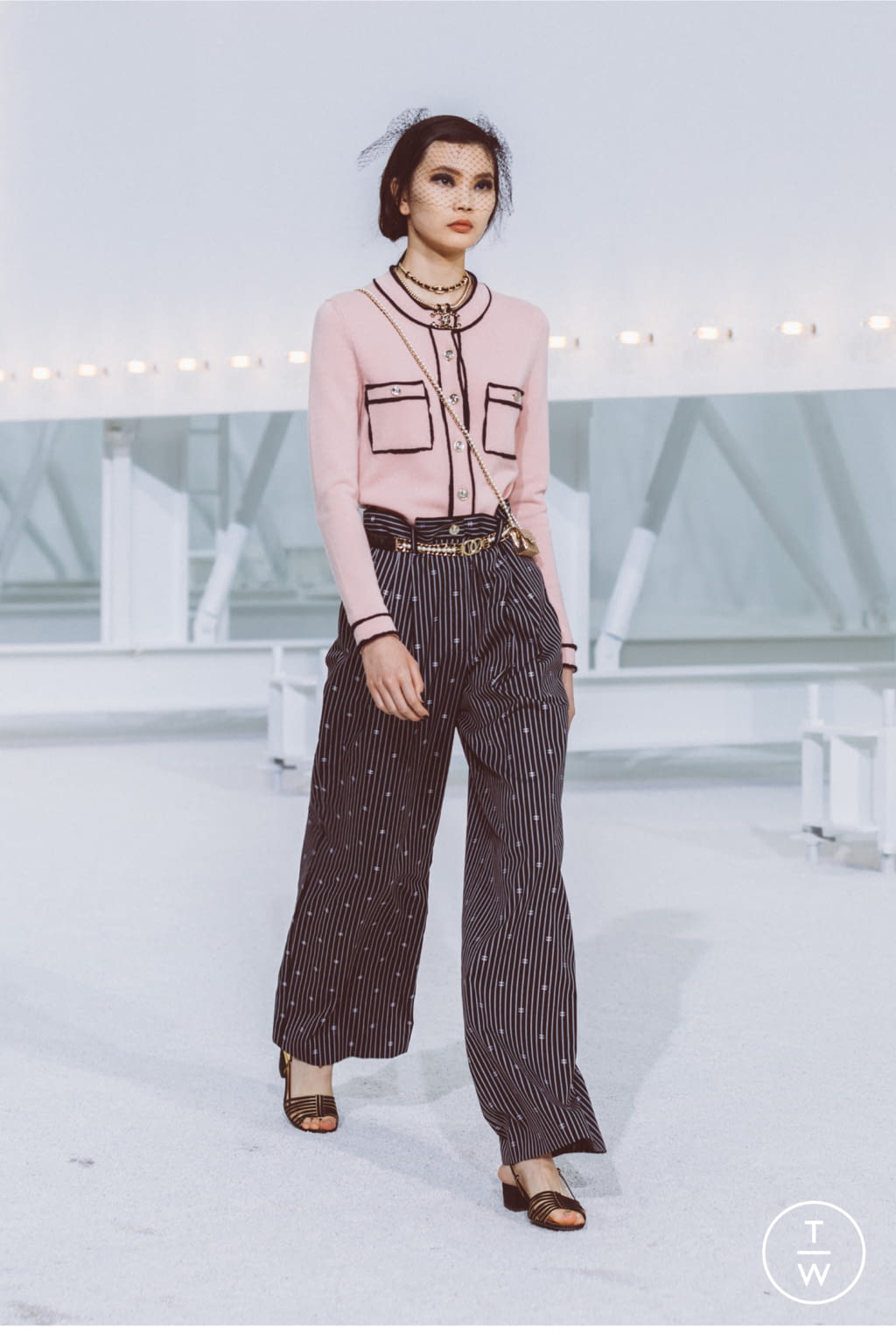 Fashion Week Paris Spring/Summer 2021 look 11 from the Chanel collection womenswear