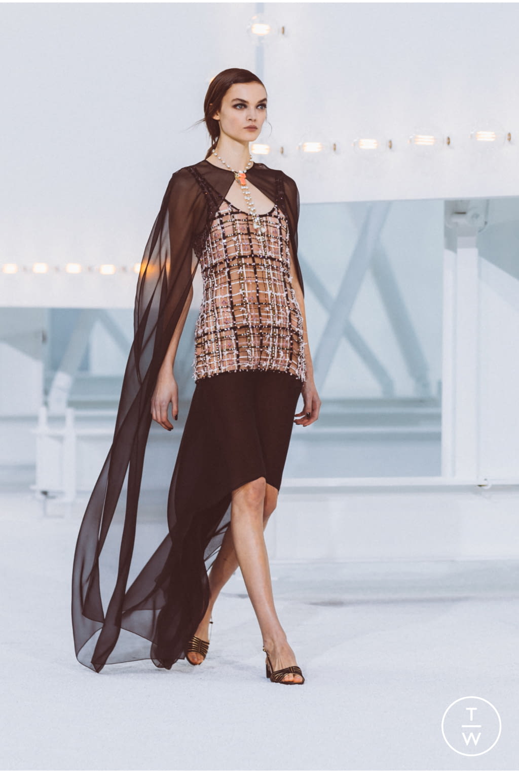 Fashion Week Paris Spring/Summer 2021 look 67 from the Chanel collection womenswear