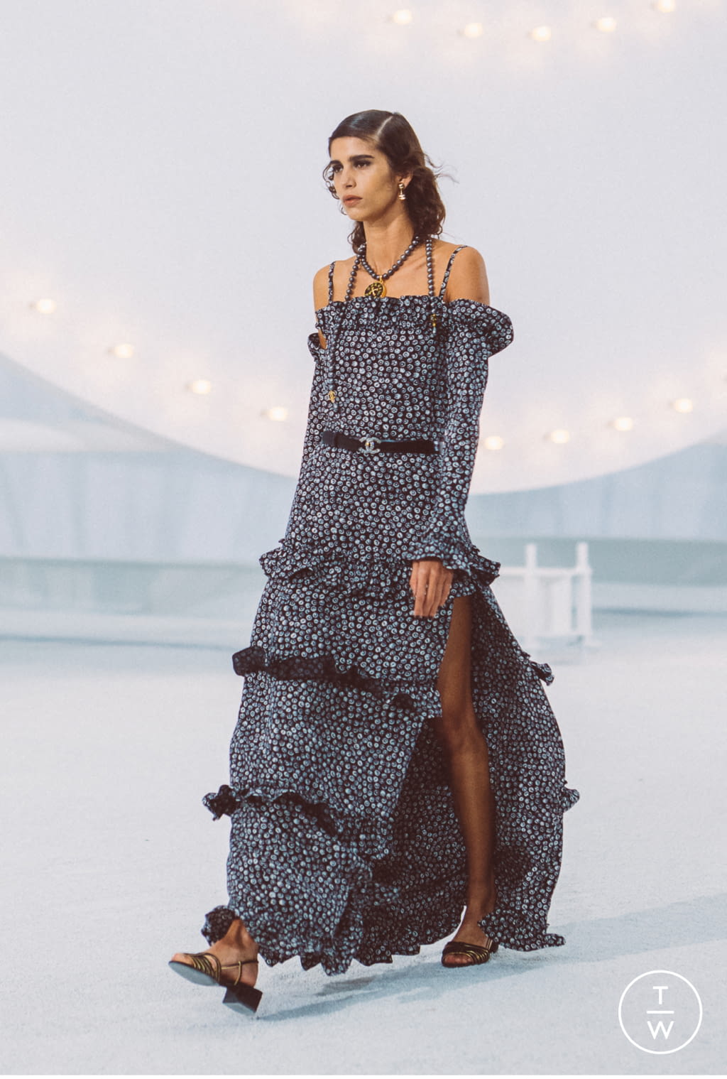 Fashion Week Paris Spring/Summer 2021 look 3 from the Chanel collection womenswear