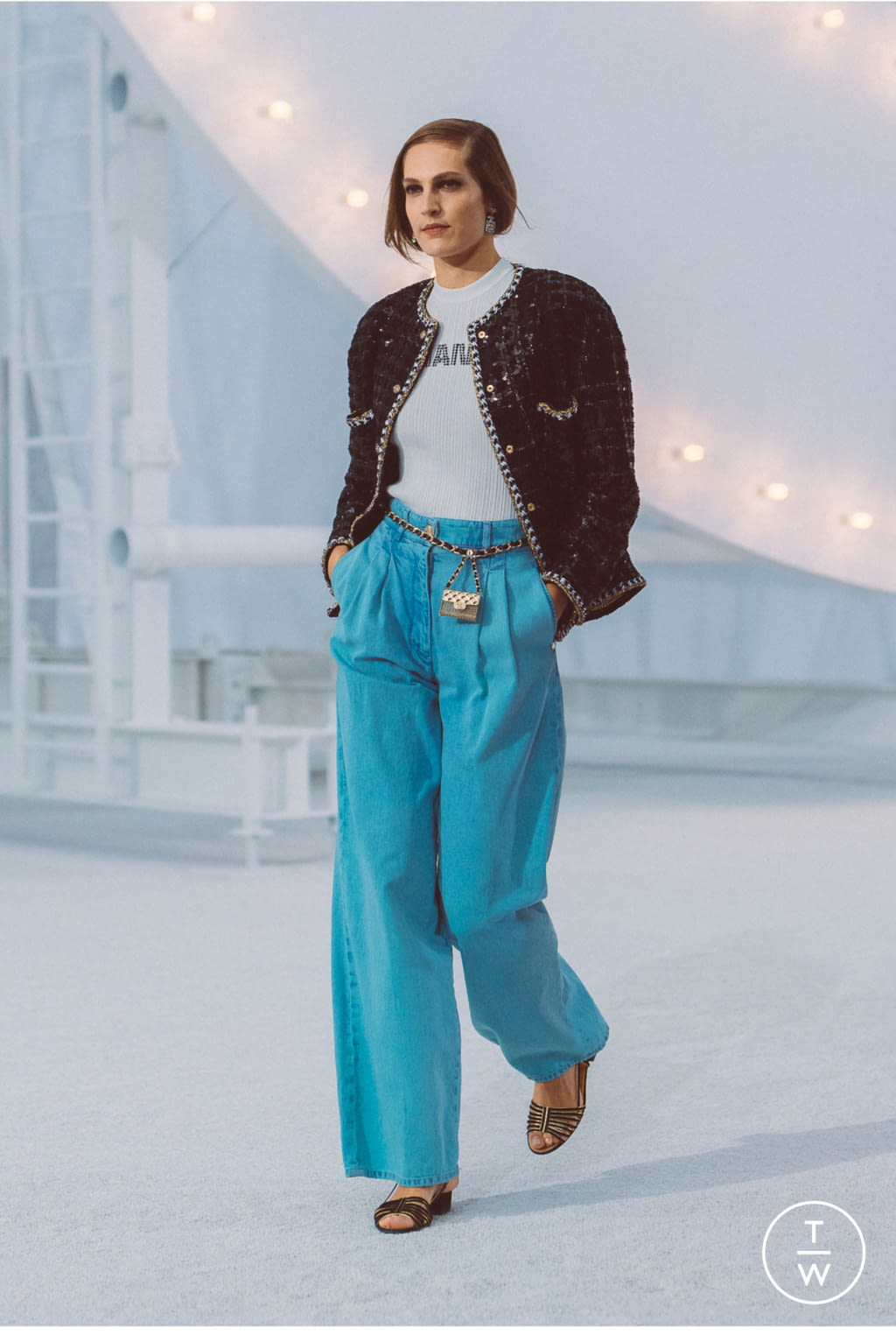Fashion Week Paris Spring/Summer 2021 look 20 from the Chanel collection 女装