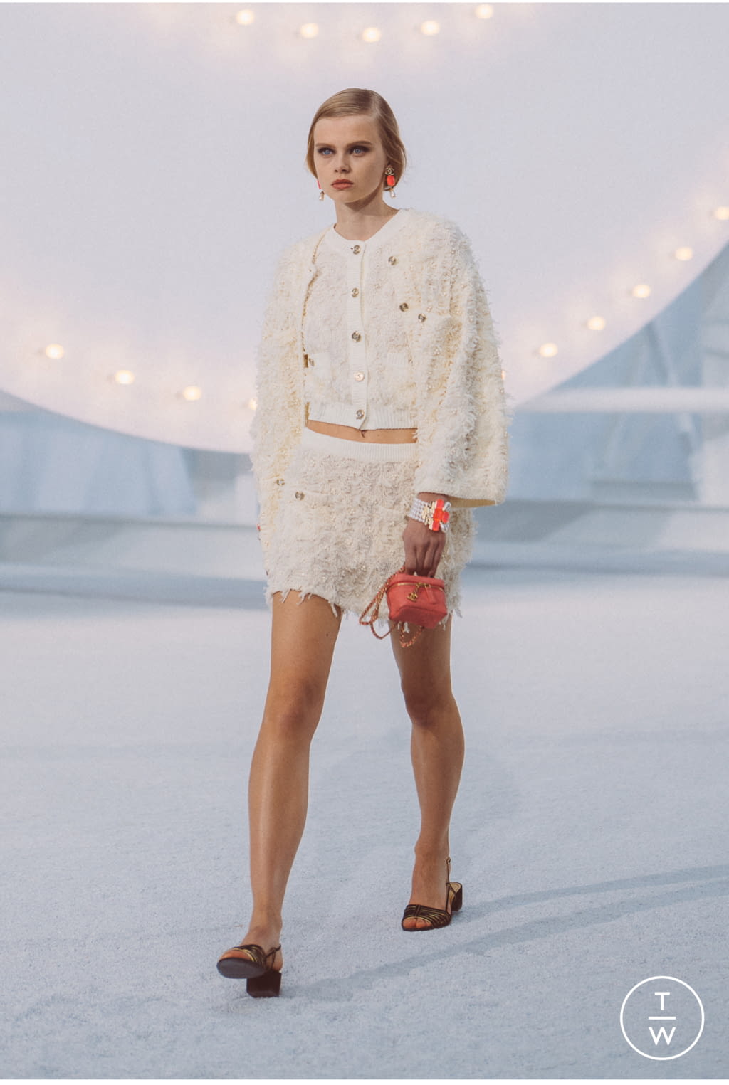 Fashion Week Paris Spring/Summer 2021 look 50 from the Chanel collection 女装