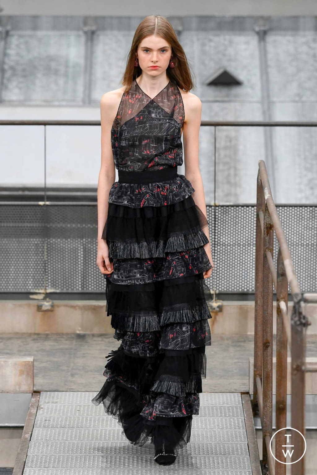 Fashion Week Paris Spring/Summer 2020 look 31 from the Chanel collection womenswear