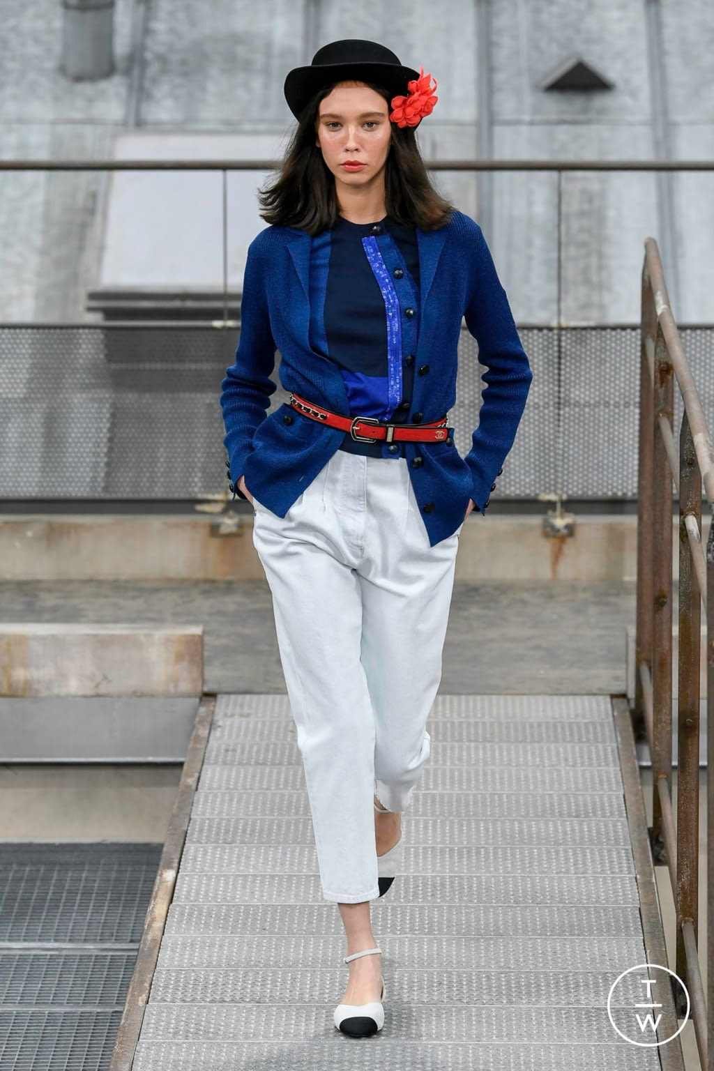 Fashion Week Paris Spring/Summer 2020 look 37 from the Chanel collection womenswear