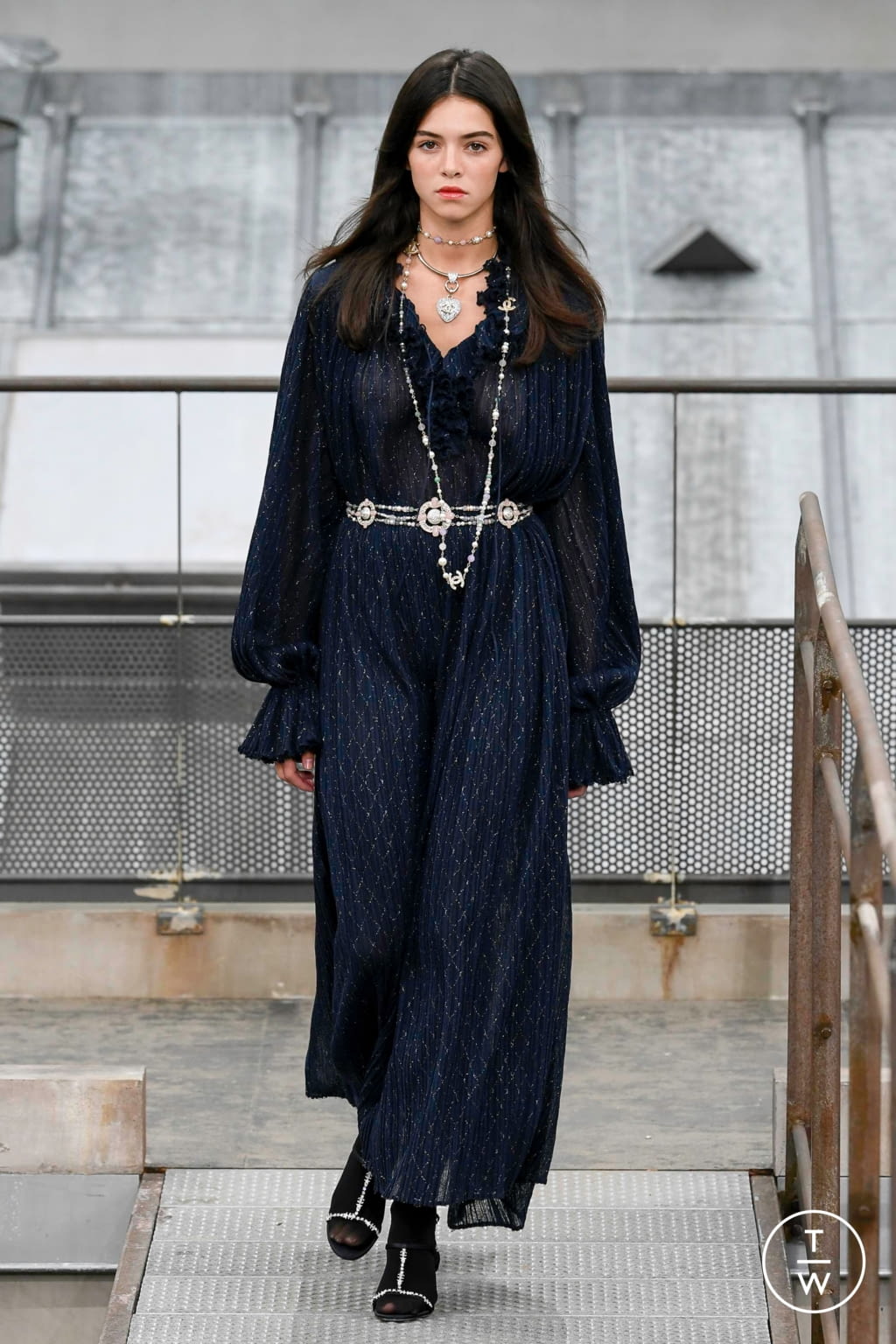 Fashion Week Paris Spring/Summer 2020 look 54 from the Chanel collection womenswear