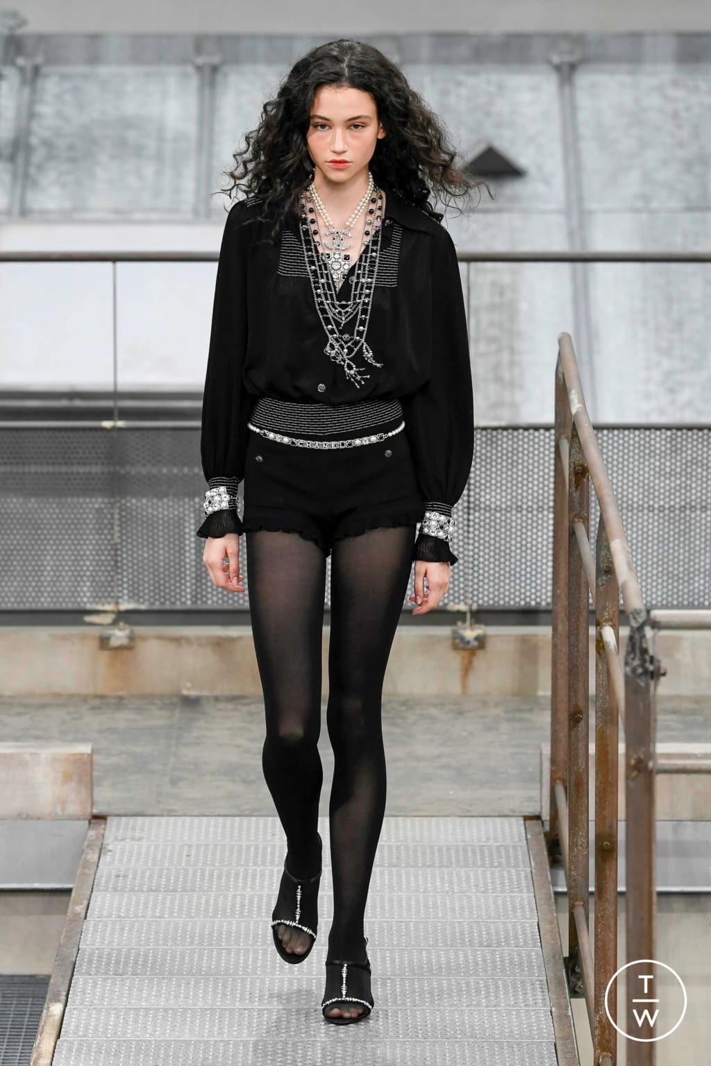 Fashion Week Paris Spring/Summer 2020 look 64 from the Chanel collection womenswear