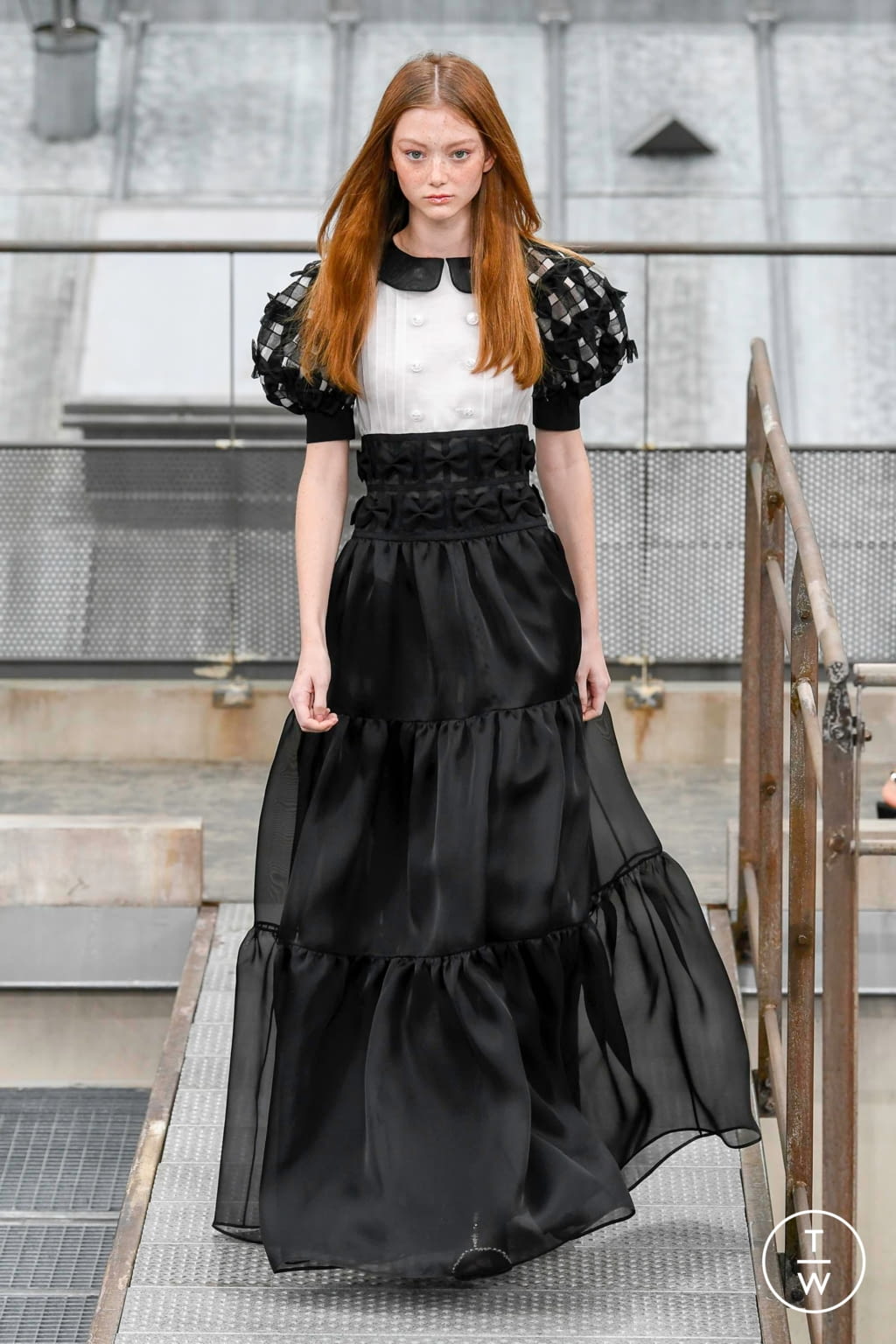 Fashion Week Paris Spring/Summer 2020 look 80 from the Chanel collection womenswear