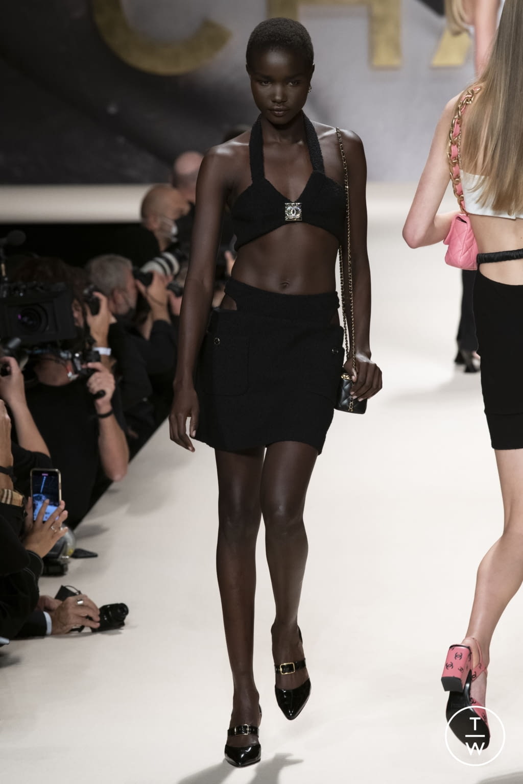Fashion Week Paris Spring/Summer 2022 look 8 de la collection Chanel womenswear
