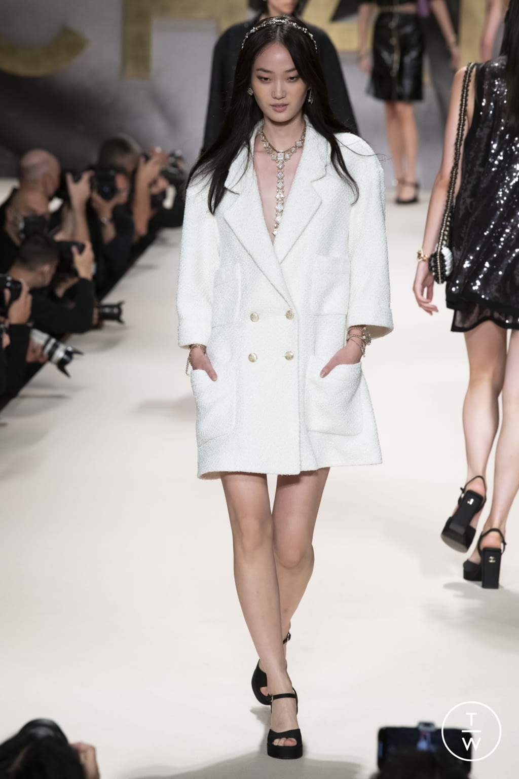 Fashion Week Paris Spring/Summer 2022 look 11 from the Chanel collection womenswear