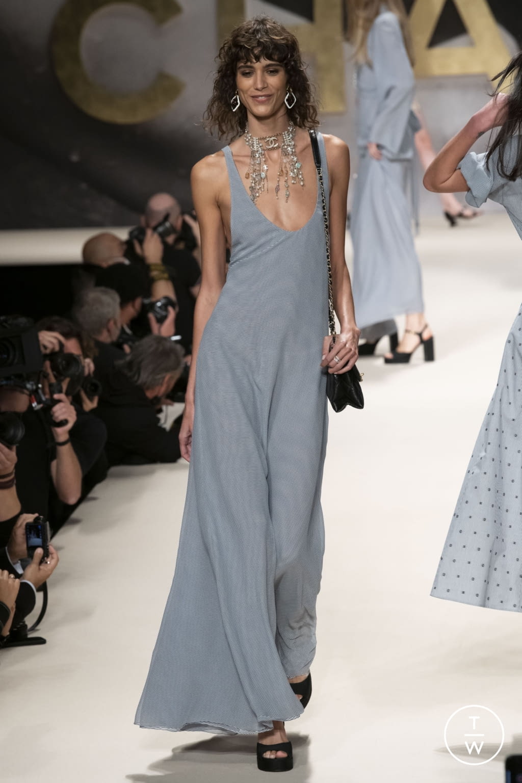 Fashion Week Paris Spring/Summer 2022 look 25 de la collection Chanel womenswear