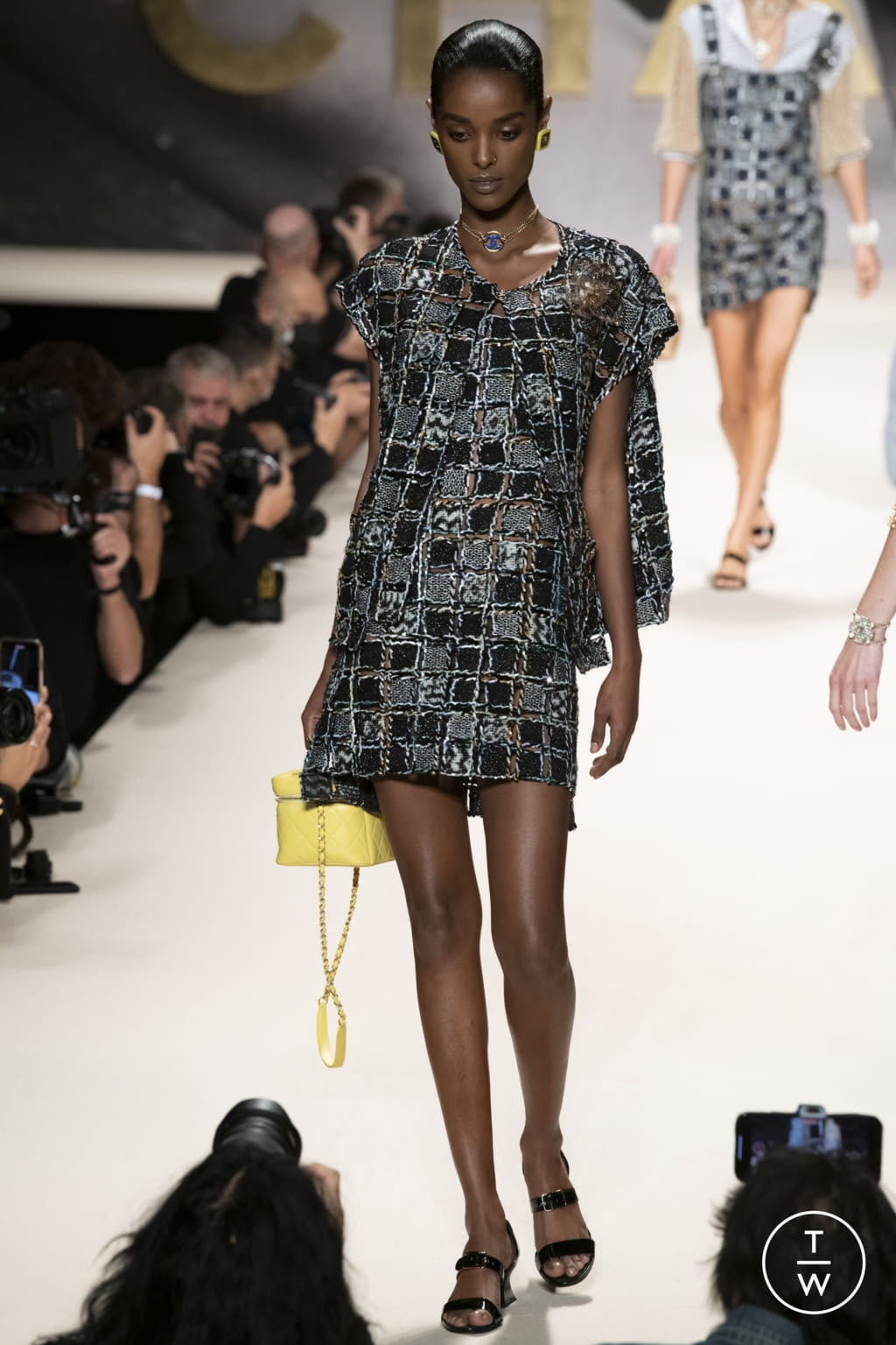 Fashion Week Paris Spring/Summer 2022 look 28 de la collection Chanel womenswear
