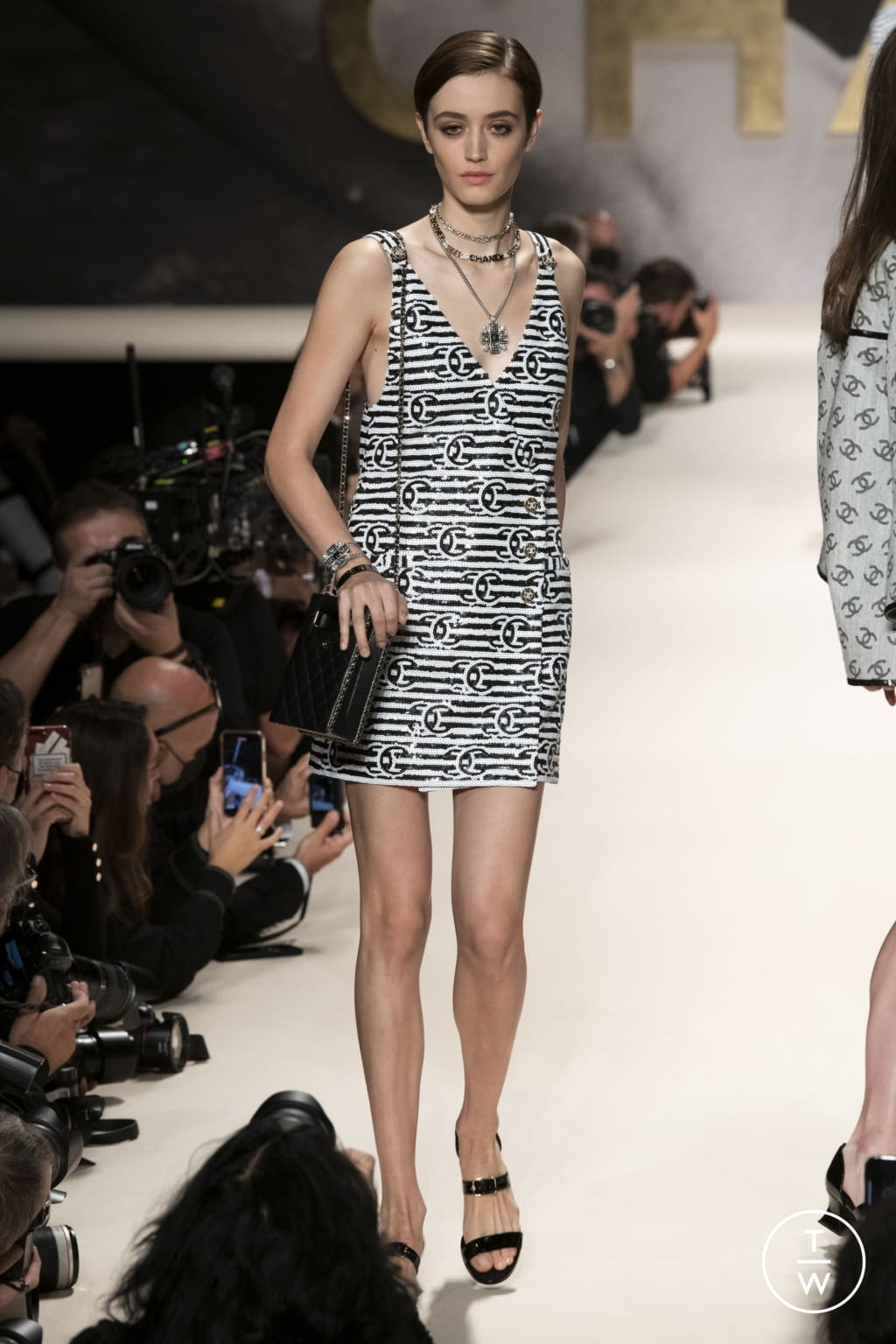 Fashion Week Paris Spring/Summer 2022 look 54 de la collection Chanel womenswear
