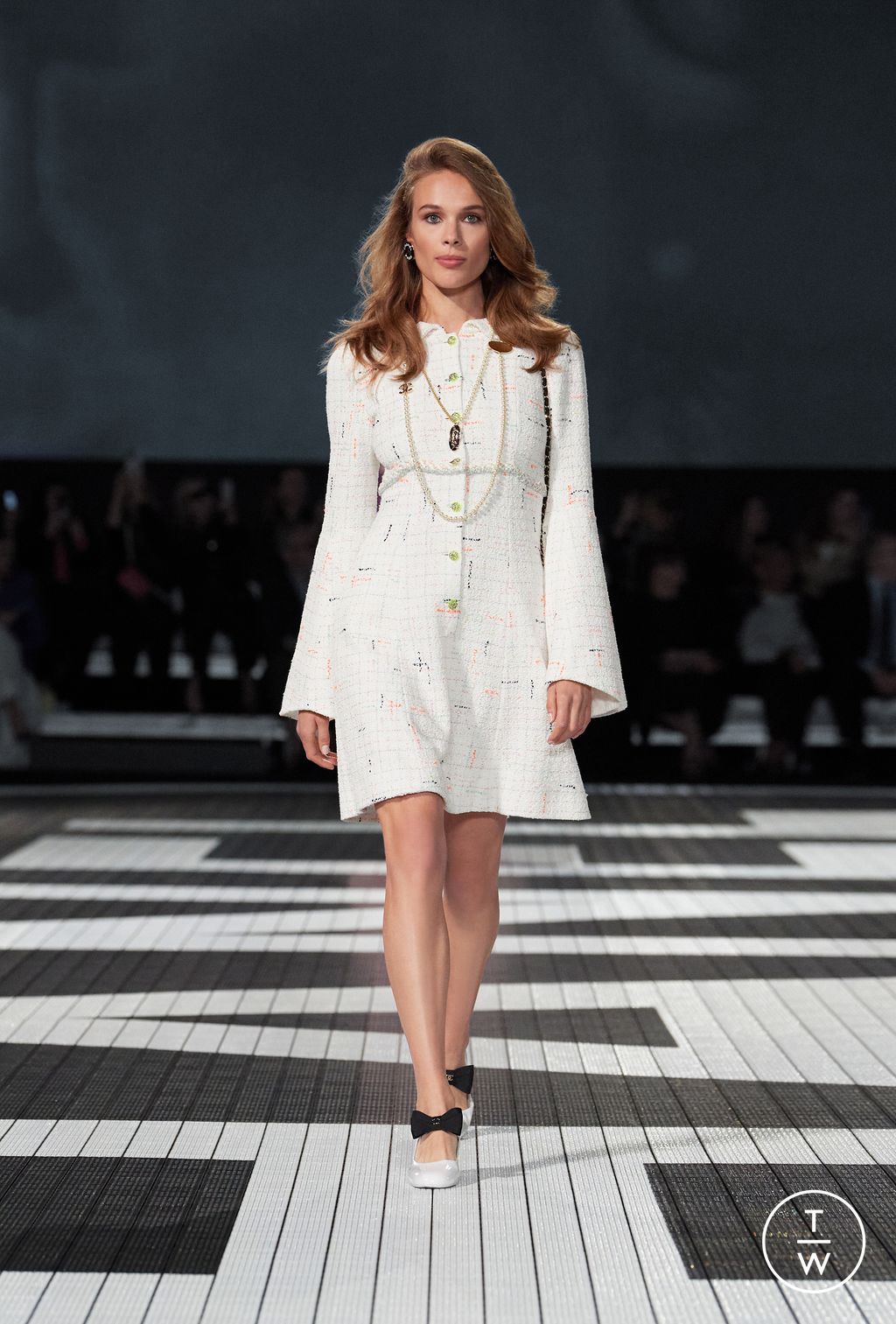 Fashion Week Paris Resort 2024 look 11 de la collection Chanel womenswear