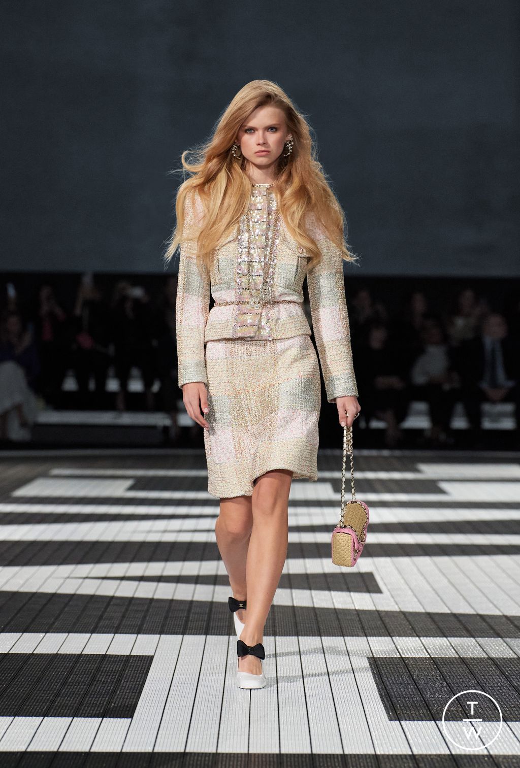 Fashion Week Paris Resort 2024 look 14 from the Chanel collection womenswear