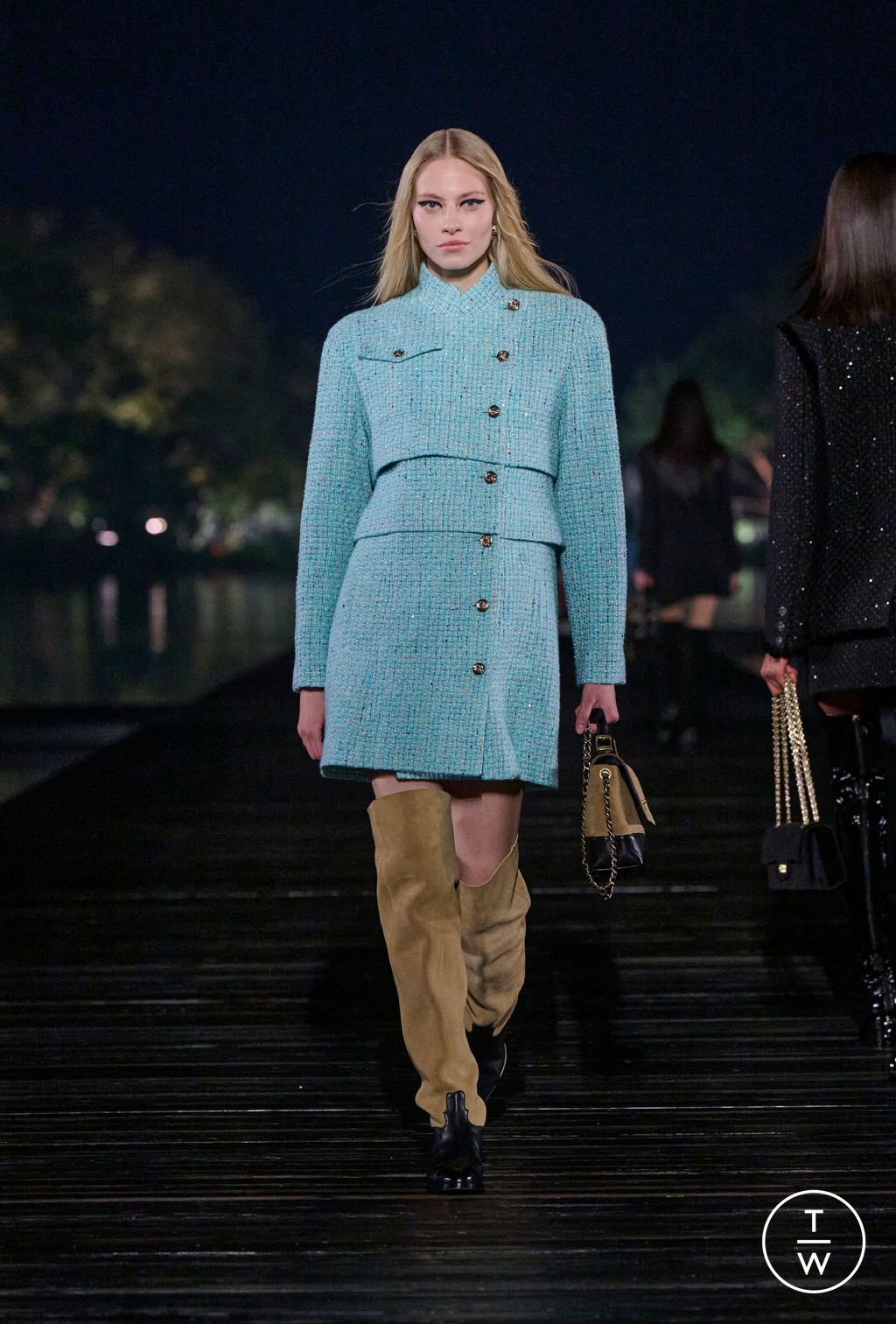 Fashion Week Paris Pre-Fall 2025 look 21 from the Chanel collection womenswear