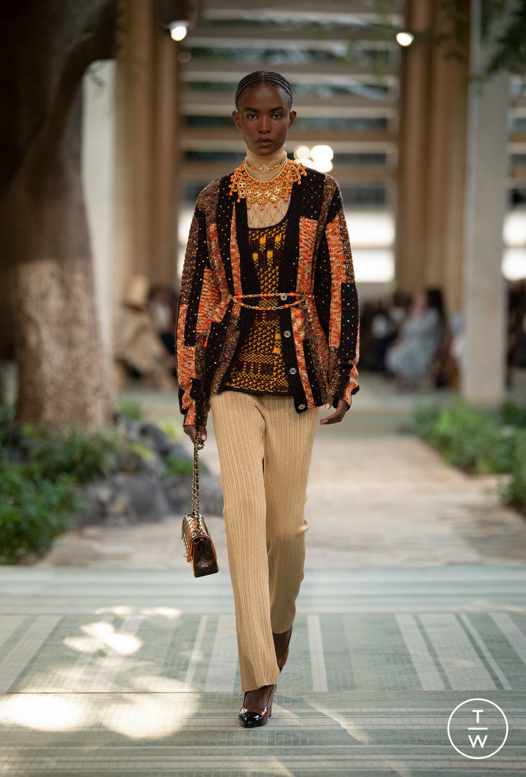 Fashion Week Paris Pre-Fall 2023 look 22 from the Chanel collection womenswear