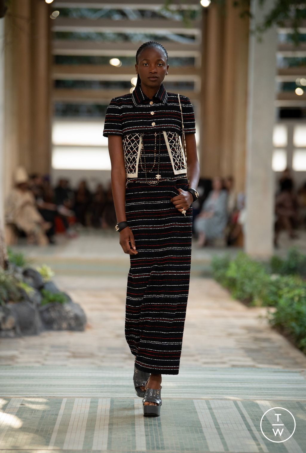 Fashion Week Paris Pre-Fall 2023 look 27 de la collection Chanel womenswear