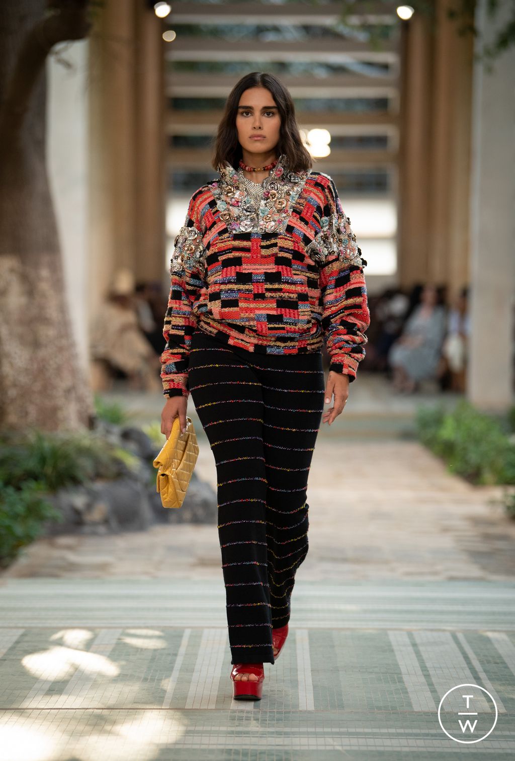 Fashion Week Paris Pre-Fall 2023 look 29 from the Chanel collection womenswear