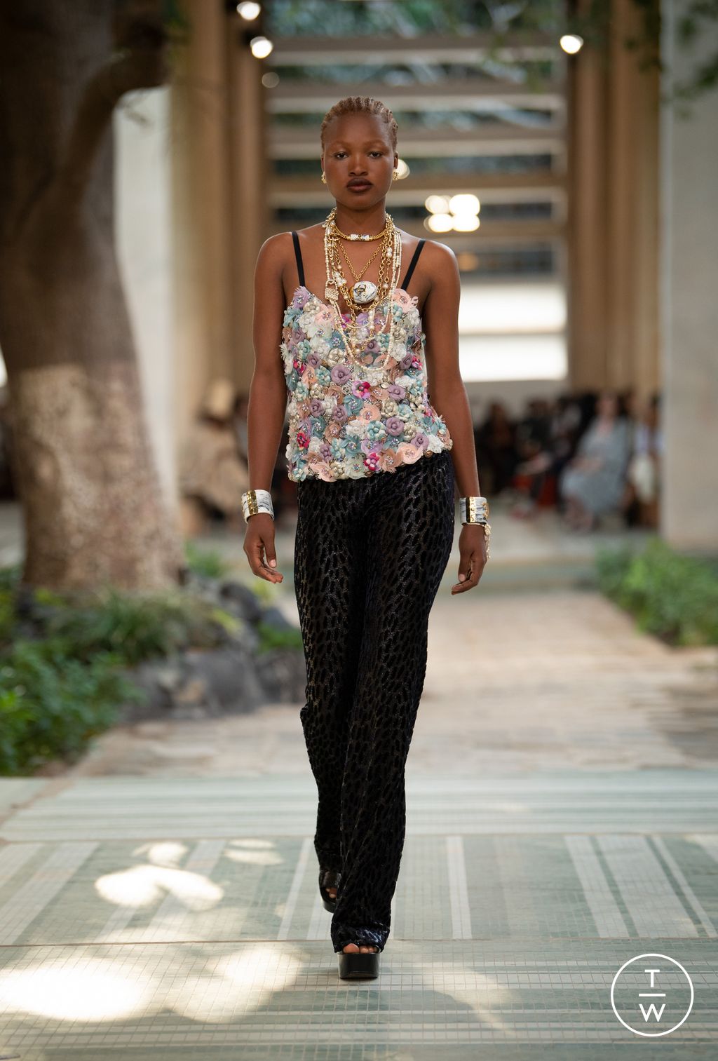 Fashion Week Paris Pre-Fall 2023 look 30 de la collection Chanel womenswear