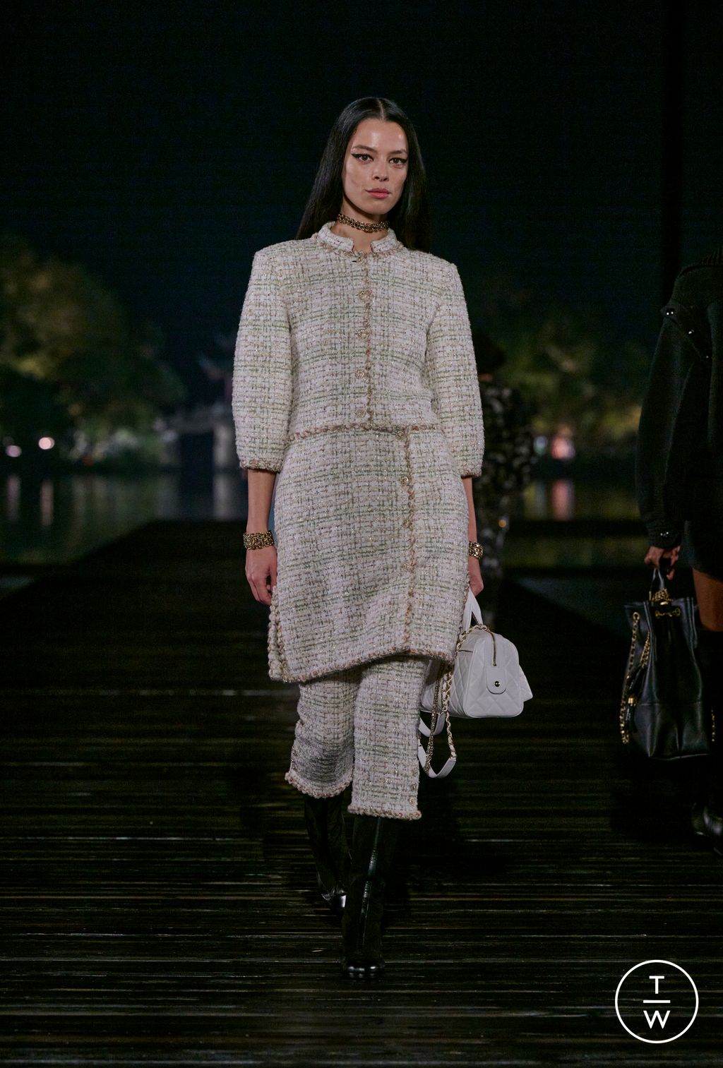 Fashion Week Paris Pre-Fall 2025 look 31 from the Chanel collection womenswear