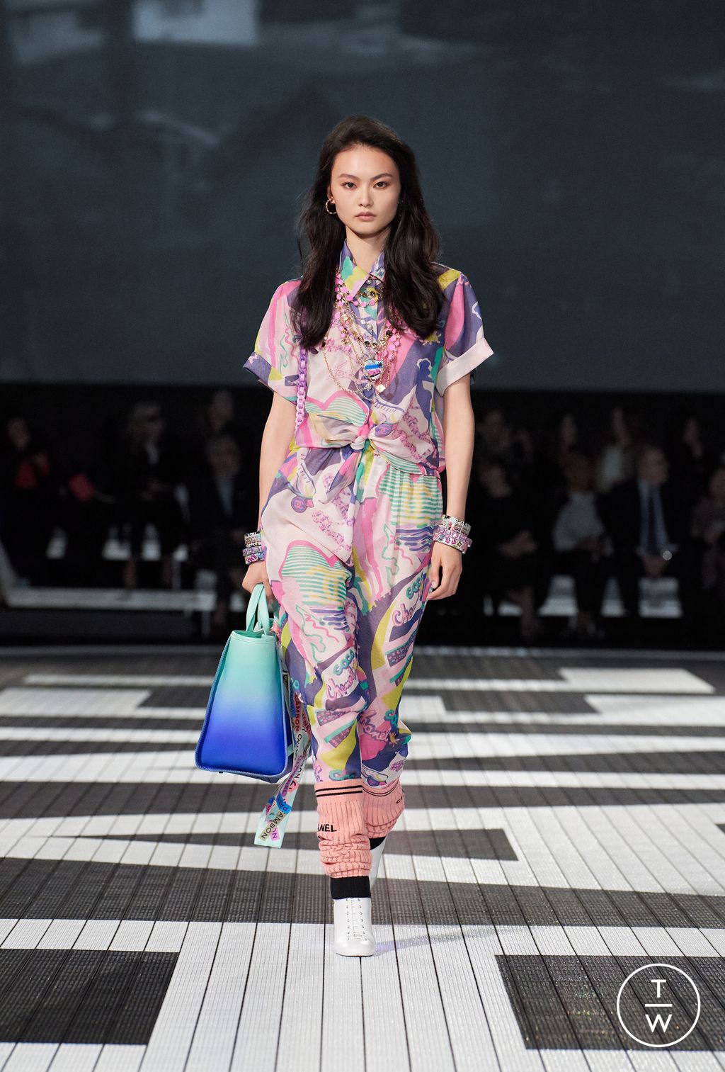 Fashion Week Paris Resort 2024 look 33 from the Chanel collection womenswear