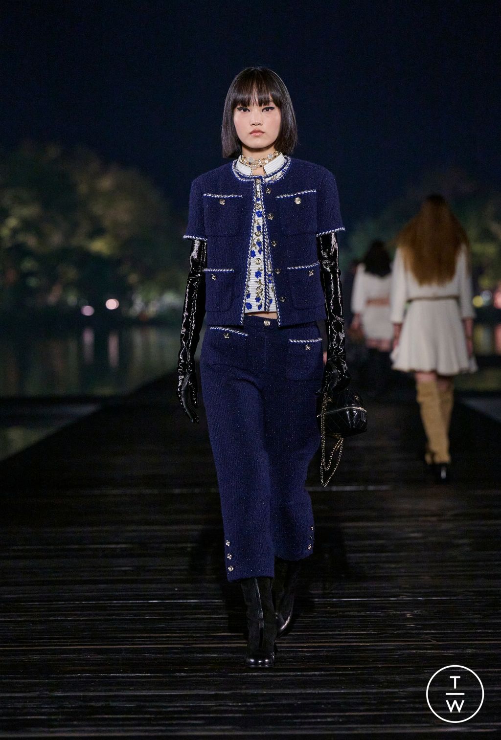 Fashion Week Paris Pre-Fall 2025 look 34 from the Chanel collection womenswear