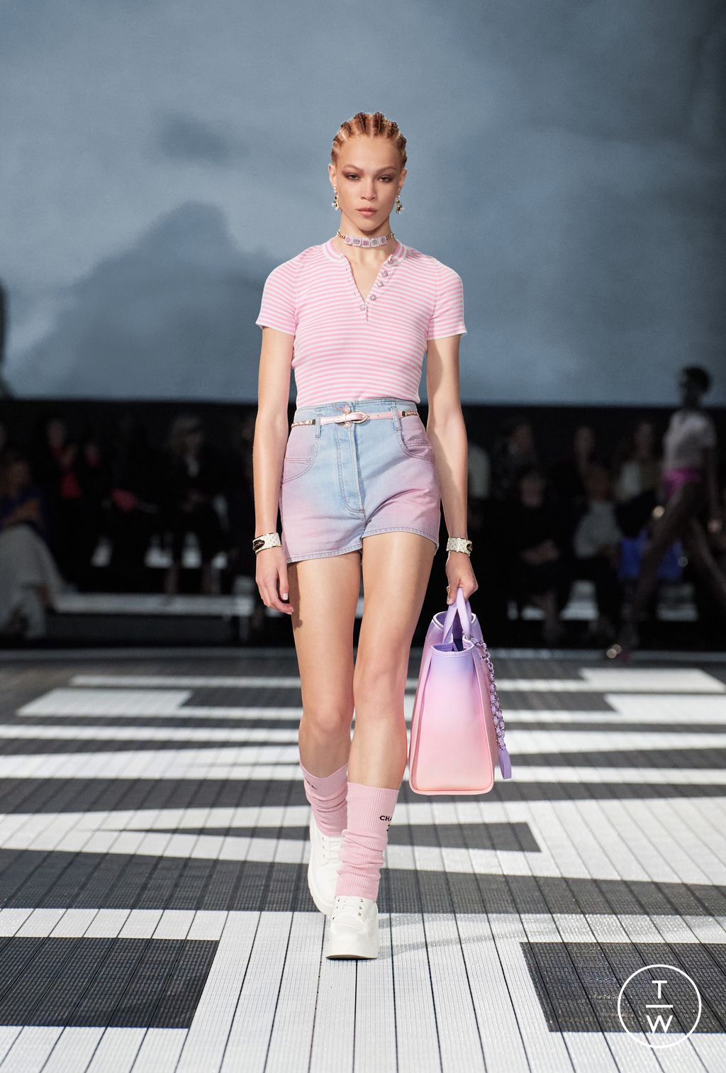 Fashion Week Paris Resort 2024 look 34 from the Chanel collection womenswear