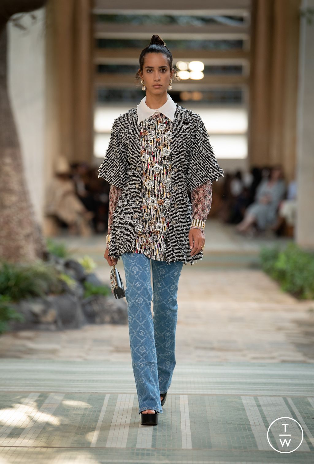 Fashion Week Paris Pre-Fall 2023 look 36 from the Chanel collection 女装
