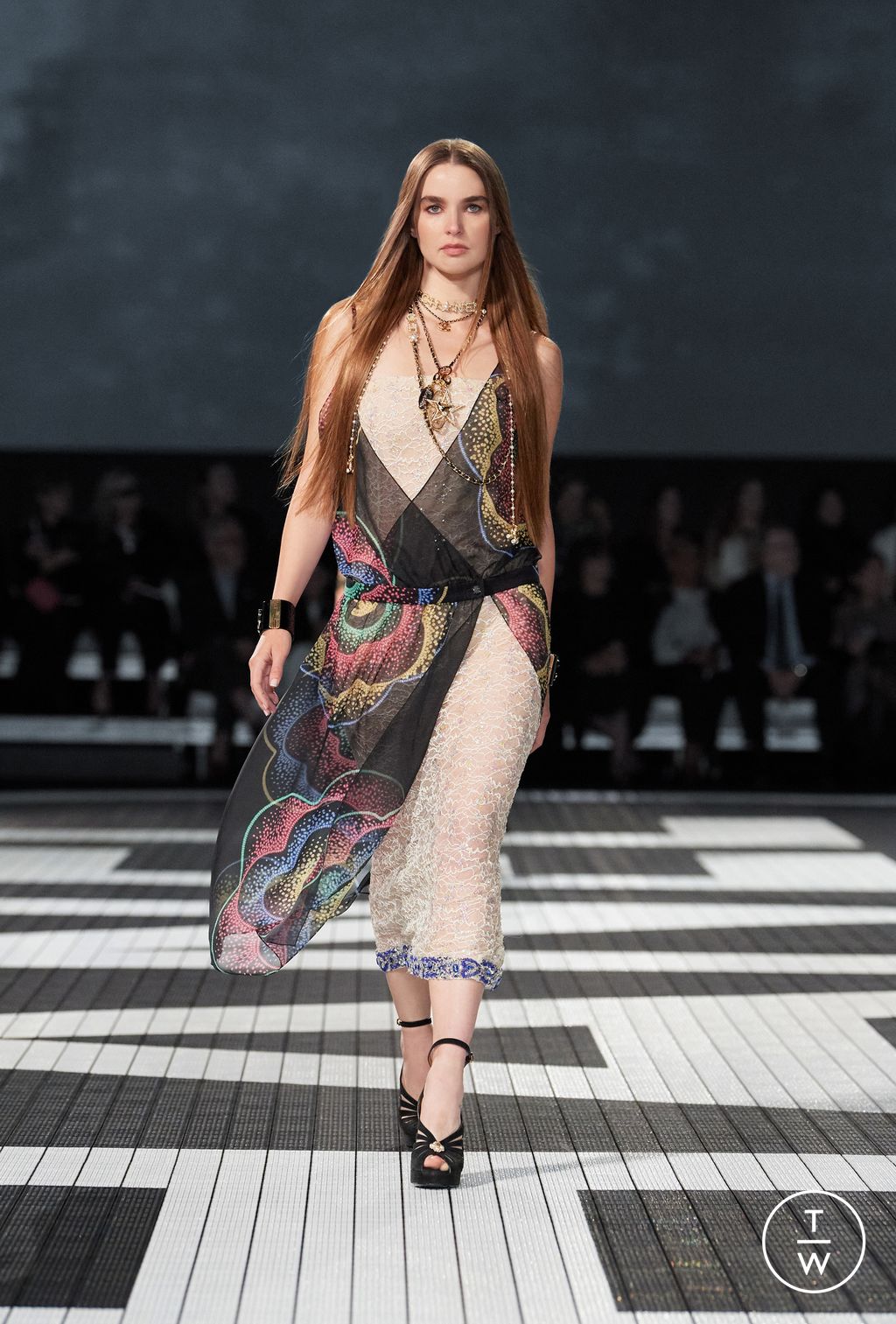 Fashion Week Paris Resort 2024 look 37 de la collection Chanel womenswear